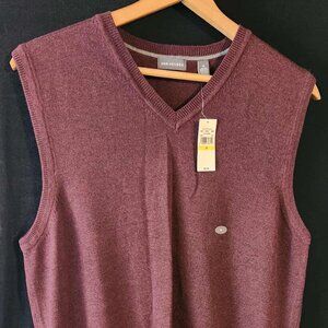 NWT Van Heusen Sweater Vest Medium